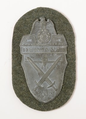Lot 1150 - WWII Luftwaffe Demjansk arm shield