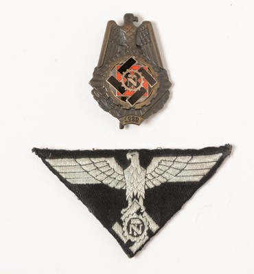 Lot 1166 - WWII German 'TeNo' badge and patch