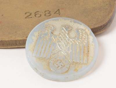 Lot 1171 - WWII Waffen-SS Inventory tag and button