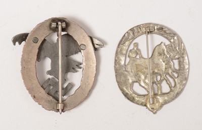 Lot 468 - Collection of militaria.