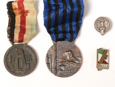 Lot 1021 - WWII Italian campaign medals