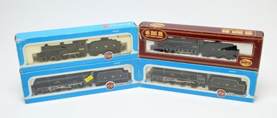 Lot 868 - Four boxed Airfix 00-gauge locomotives.