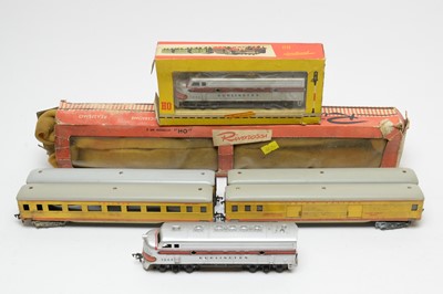 Lot 871 - Rivarossi and Fleischmann 00-gauge trains and carriages.