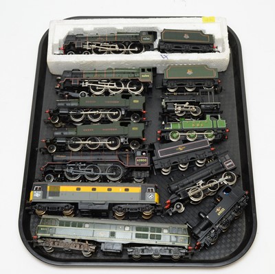 Lot 873 - Eleven unboxed Bachmann, Mainline and Airfix etc. 00-gauge trains and tenders.