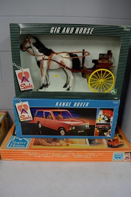 Lot 924 - Boxed and unboxed Sindy vehicles.
