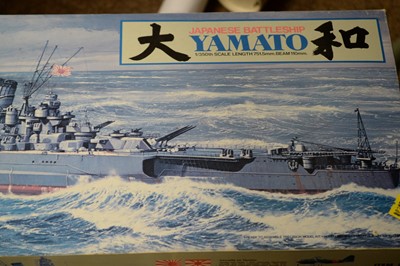 Lot 947 - A boxed scale model construction kit; and scale model vehicles.