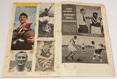 Lot 1239 - Football players autographs from the 1960s