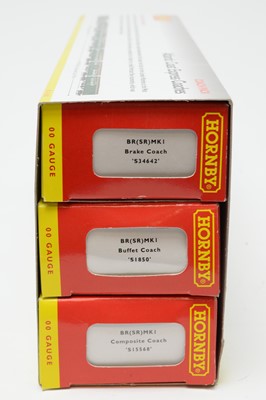 Lot 654 - A boxed Hornby R.4140 'Atlantic Coast Express Coaches' 00-gauge coach pack.
