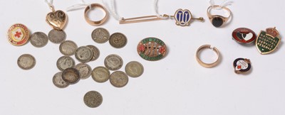 Lot 288 - Gold and costume jewellery, coins and badges.