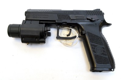 Lot 518 - A Co2 powered BB gun and an air pistol