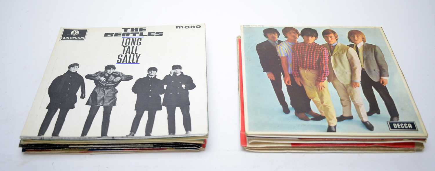 Lot 475 - The Beatles and other 7" singles