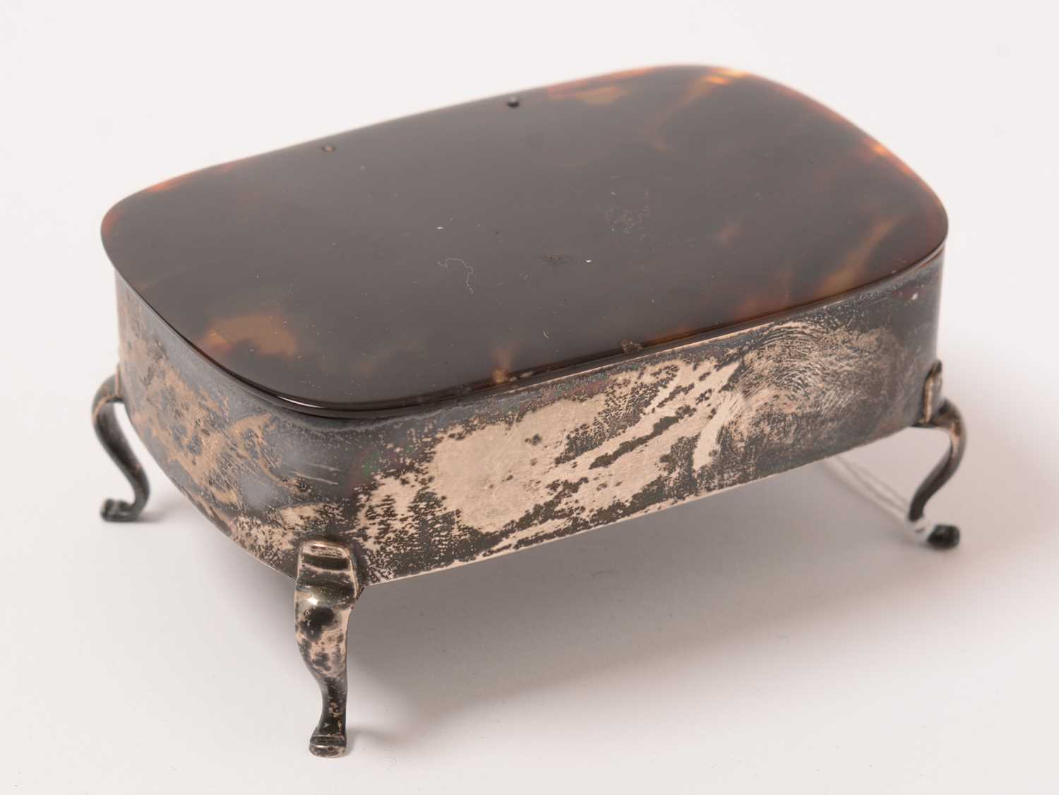 Lot 174 - A George V silver ring box.