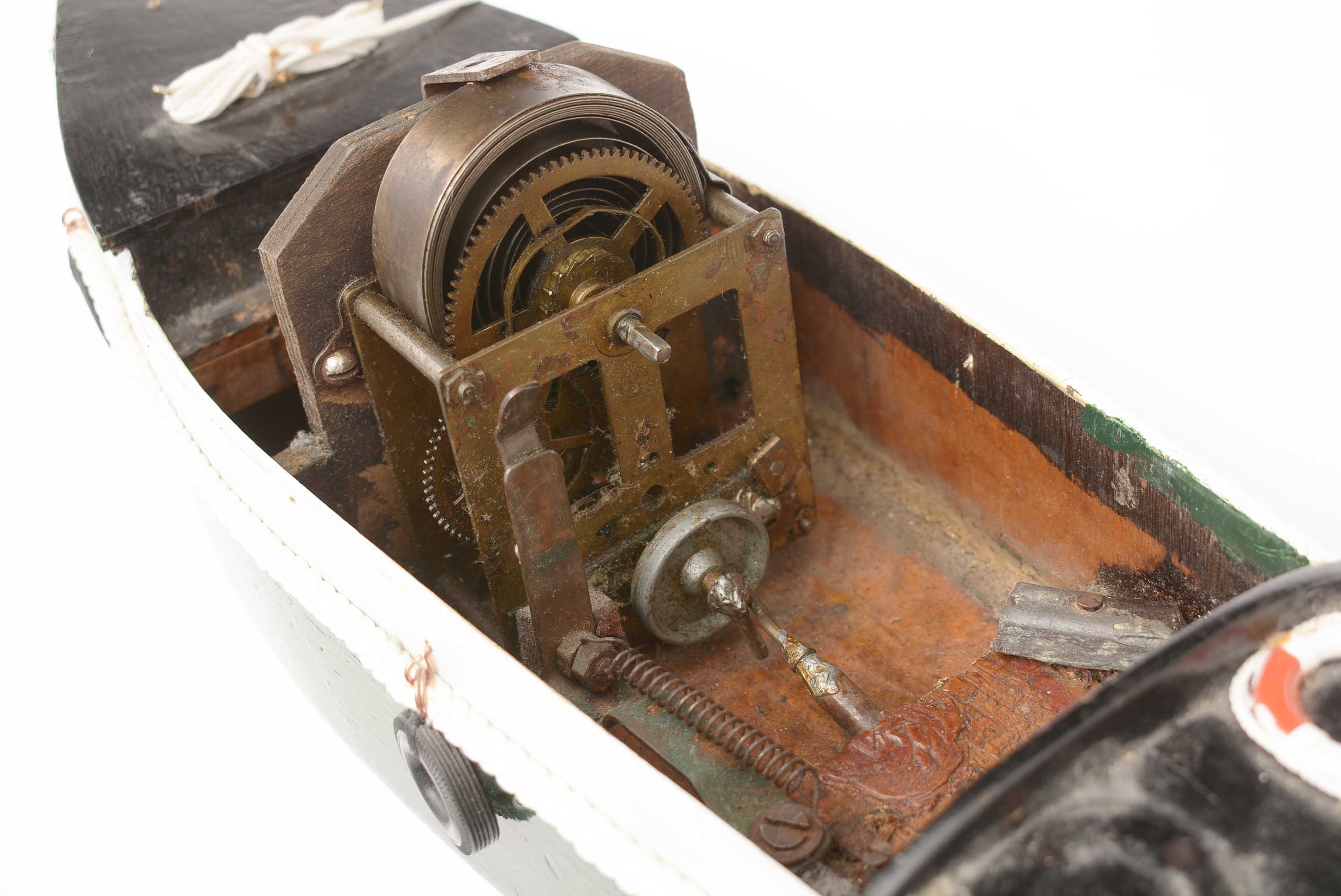 Lot 126 1930's clockwork boat