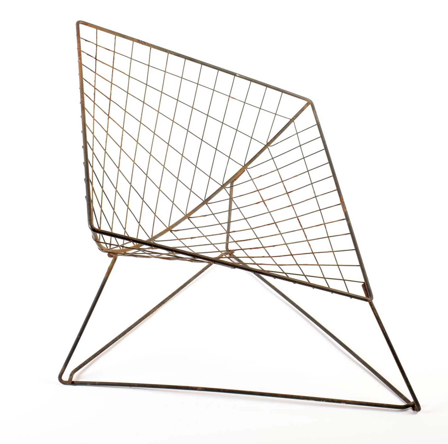 Lot 59 - Manner of Harry Bertoia: a wirework diamond pattern chair.