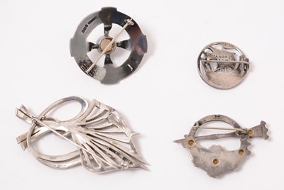 Lot 206 - Scottish silver brooches including Alexander Ritchie and Ola Gorie