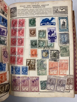 Lot 482 - A collection of stamps and first day covers