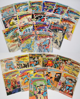 Lot 925 - DC Comics.