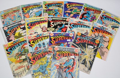 Lot 925 - DC Comics.