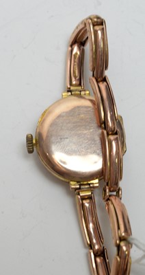 Lot 175 - An early 20th century lady's 9ct gold cased wristwatch.