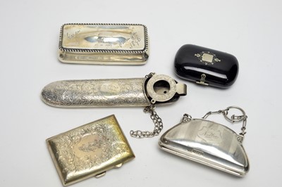 Lot 208 - A selection of silver and other items