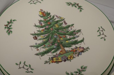 Lot 425 - A Spode 'Christmas Tree' pattern dinner service