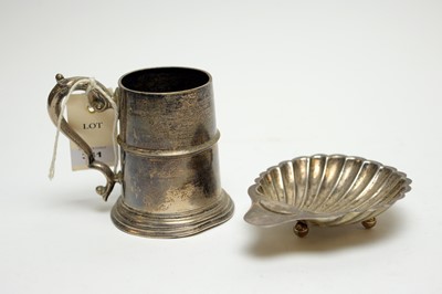 Lot 341 - A George V silver tankard and butter dish.