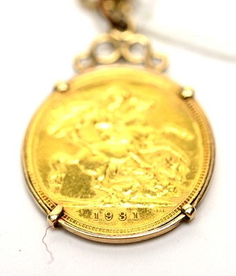 Lot 227 - A George V gold sovereign, 1831, in yellow metal pendant mount
