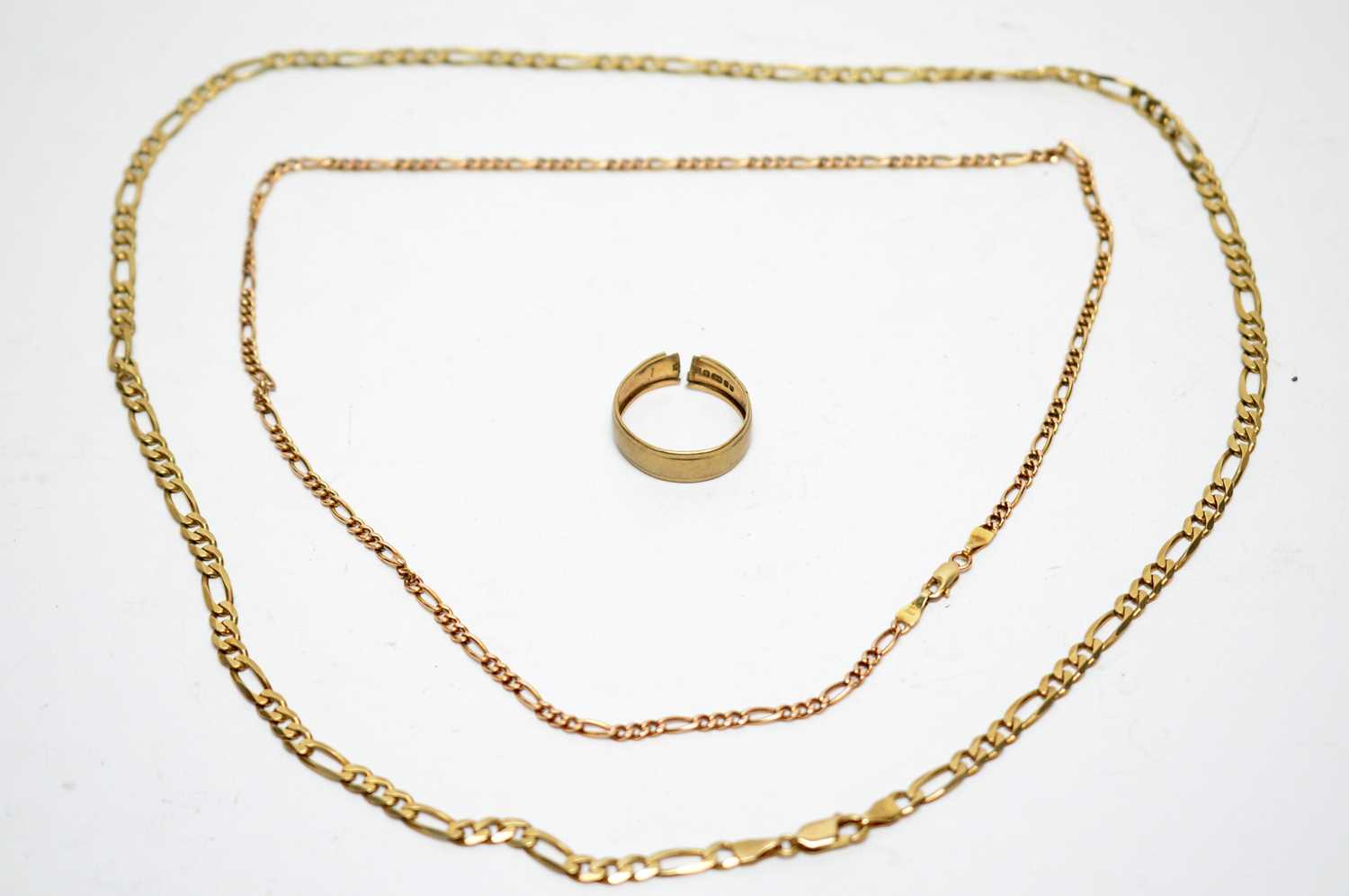 Lot 338 - Two 9ct yellow gold curb link pattern chains