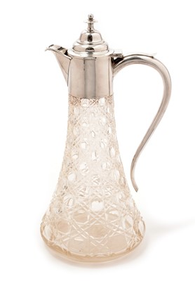 Lot 174 - An Edward VII silver mounted claret jug
