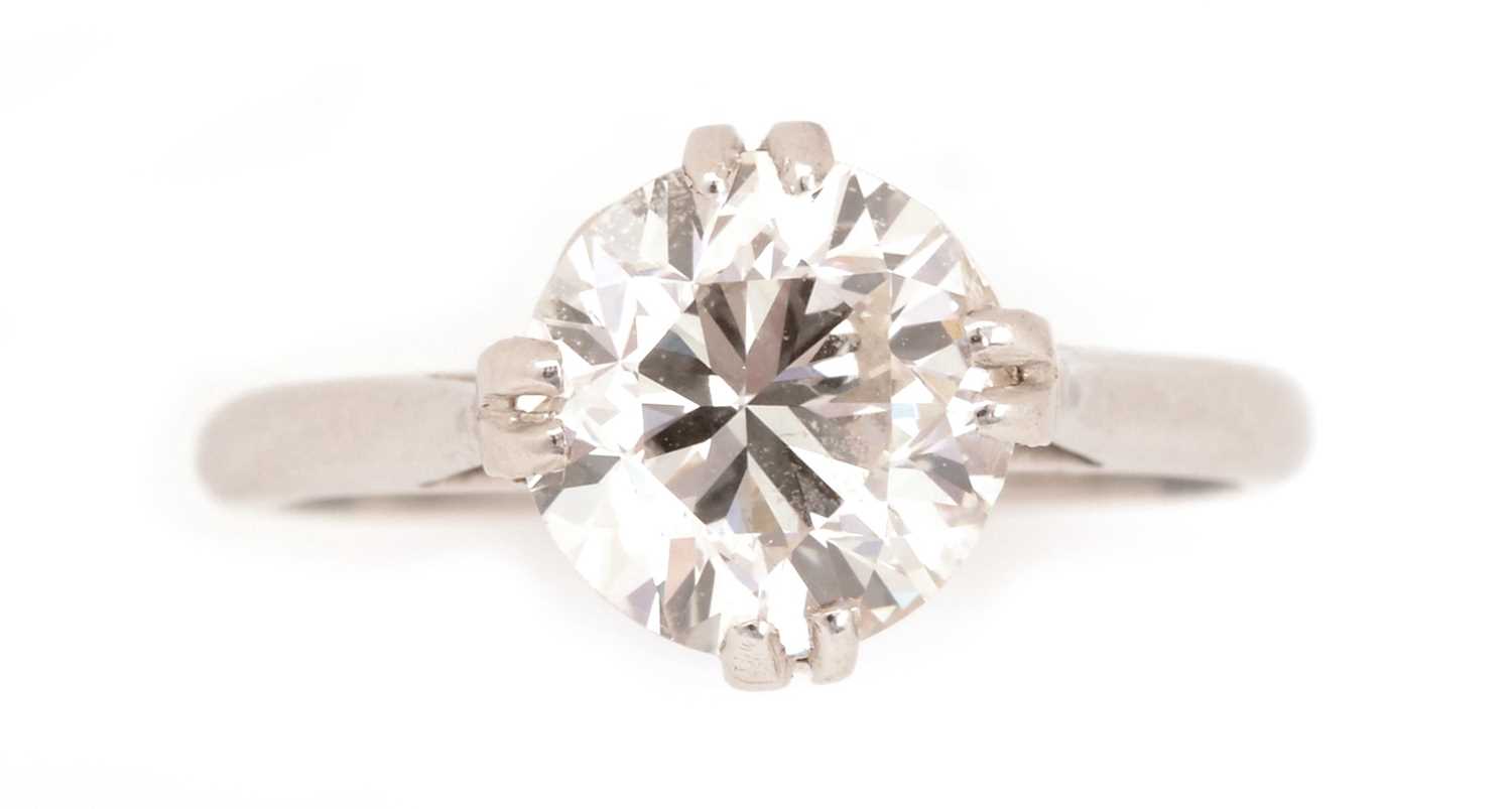 Lot 37 - A brilliant cut solitaire diamond ring
