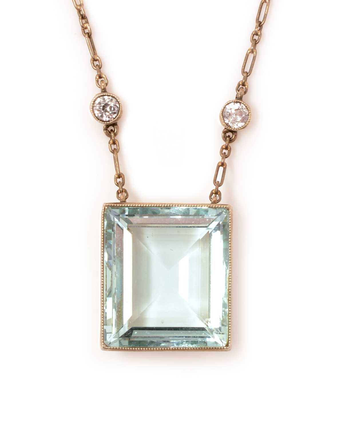 Lot 139 - An aquamarine necklace