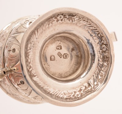 Lot 182 - A George III silver loving cup