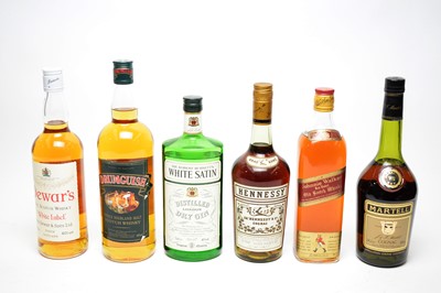 Lot 614 - Six assorted bottles of Whisky, Gin and Cognac.