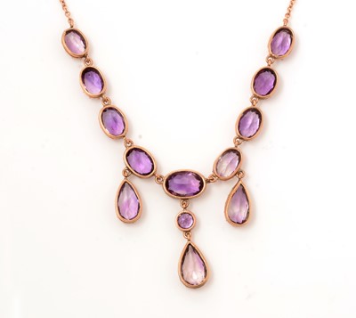 Lot 126 - An early 20th Century amethyst fringe necklace