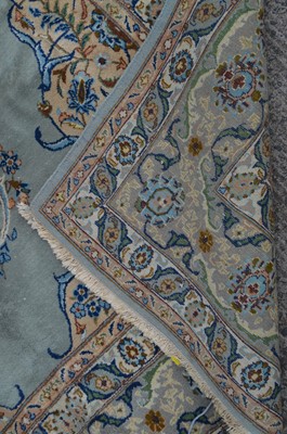 Lot 320 - A Kashan rug