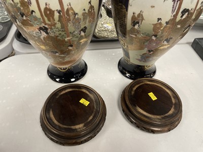 Lot 424 - A pair of Japanese Satsuma vases