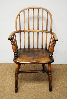 Lot 41 - 19th Century ash and elm Windsor chair