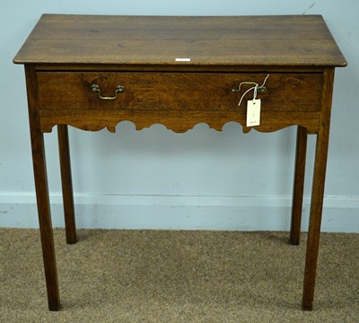 Lot 23 - A Georgian oak side table