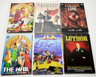 Lot 512 - DC Graphic Novels