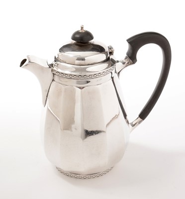 Lot 89 - A George V silver Art Deco hot water jug.