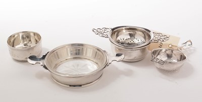 Lot 92 - Items of small silver for the table.