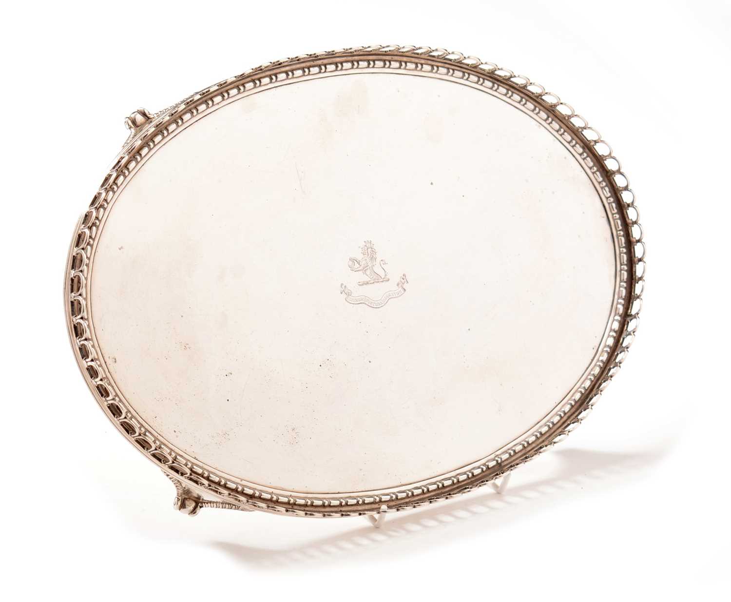 Lot 207 - An Edwardian silver tray, by Peter Henderson Deere