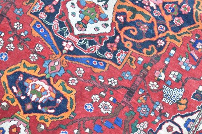 Lot 401 - An Isfahan rug