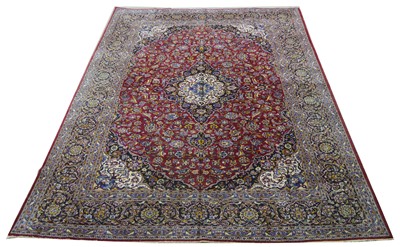 Lot 429 - A Kashan carpet