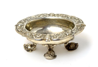 Lot 152 - A pair of George III silver table salts.