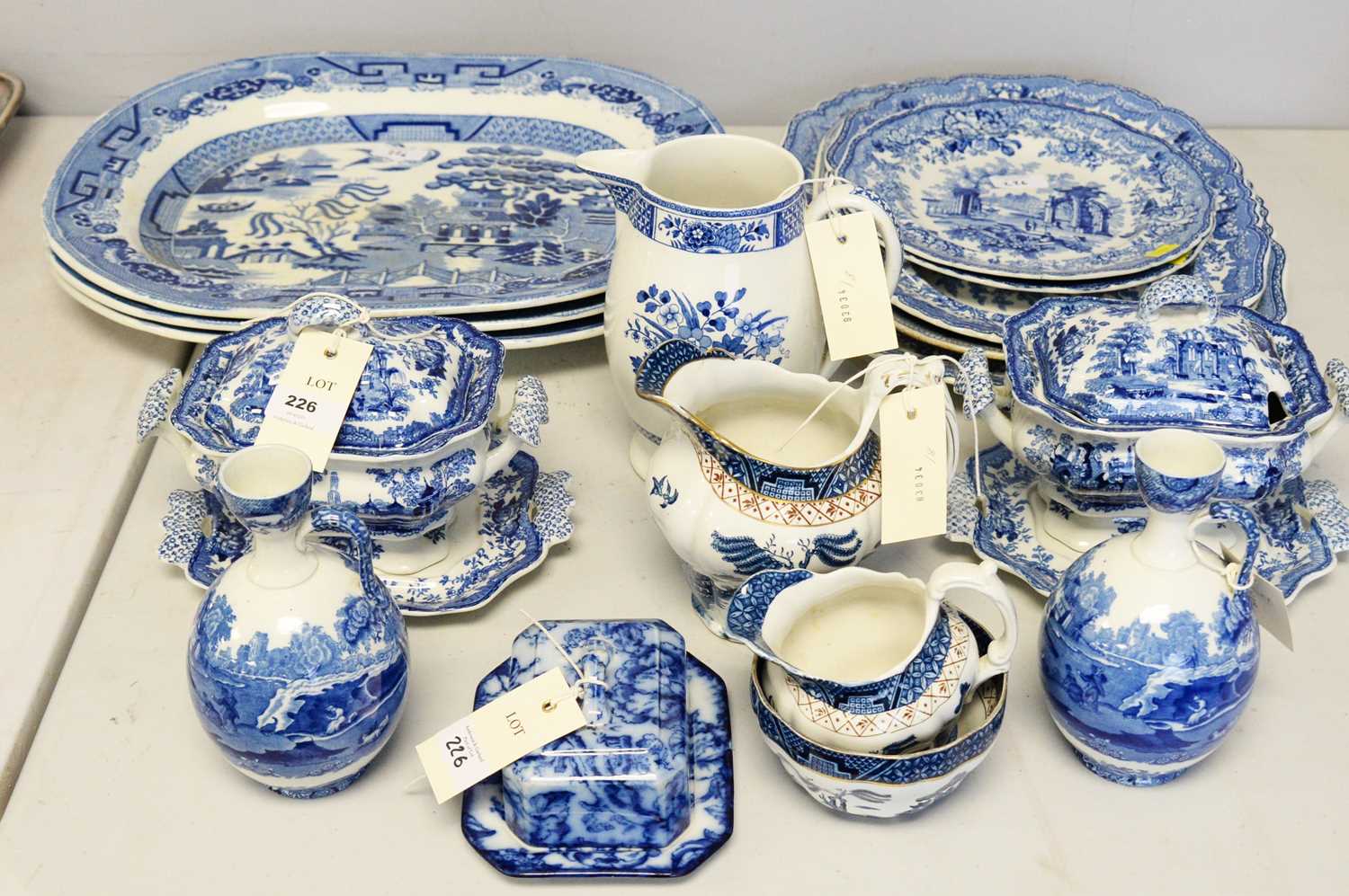Lot 294 - A selection of blue and white ceramics including Copeland Spode