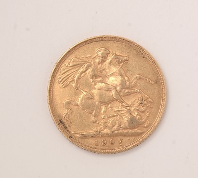 Lot 126 - An Edwardian 1907 gold sovereign.