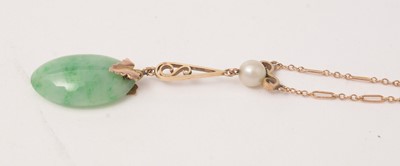 Lot 154 - A 1930s jade and pearl lariat necklace.