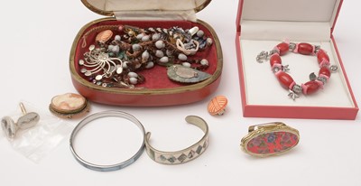 Lot 147 - A collection of contemporary white metal and costume jewellery.