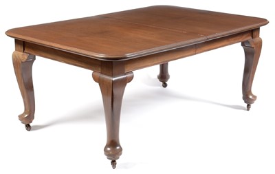 Lot 612 - A substantial mahogany extending dining table.